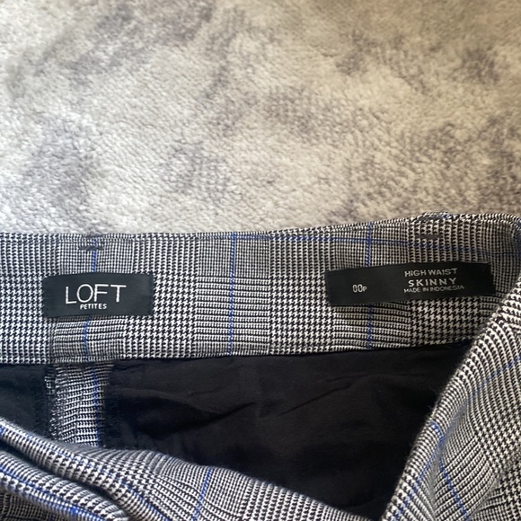 Loft high-waisted skinny pants! - Picture 2 of 3